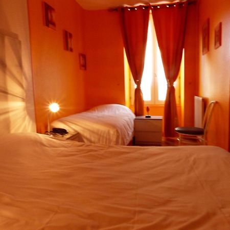 Logis Hotel Au Croissant Buzançais Rum bild